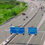 Vacances : une grève aux péages pourrait provoquer des perturbations sur les autoroutes du Sud
          Une grève aux péages pourrait perturber les départs en vacances, alors que la journée du samedi 6 juillet est classée rouge partout en France. Un syndicat des autoroutes du Sud appelle les salariés à cesser le travail.