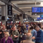 Vacances : les départs débutent dans les gares
          C’est le coup d’envoi des vacances scolaires et des premiers grands départs. Si les Français sont nombreux dans les gares, vendredi 5 juillet, nombreux ont les élections législatives en tête.